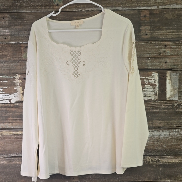 Adiva Cream Lace Detail Women's Top, Plus Size 1X - Picture 1 of 4